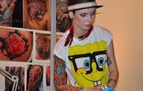 ФОТО: Тату-фестиваль в Петербурге – татуировки и подвешивания